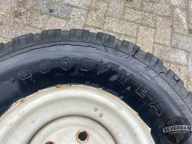 Goodyear 10.0/80-12 - Pneumatiky pro Zemědělská technika: obrázek 4 Goodyear 10.0/80-12 - Pneumatiky pro Zemědělská technika: obrázek 4