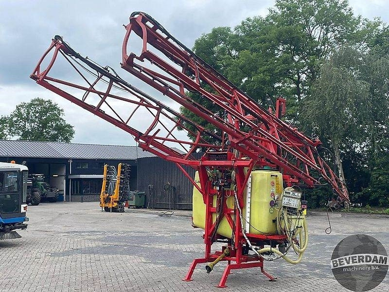 Rau D2 24 - Tažený postřikovač: obrázek 2 Rau D2 24 - Tažený postřikovač: obrázek 2