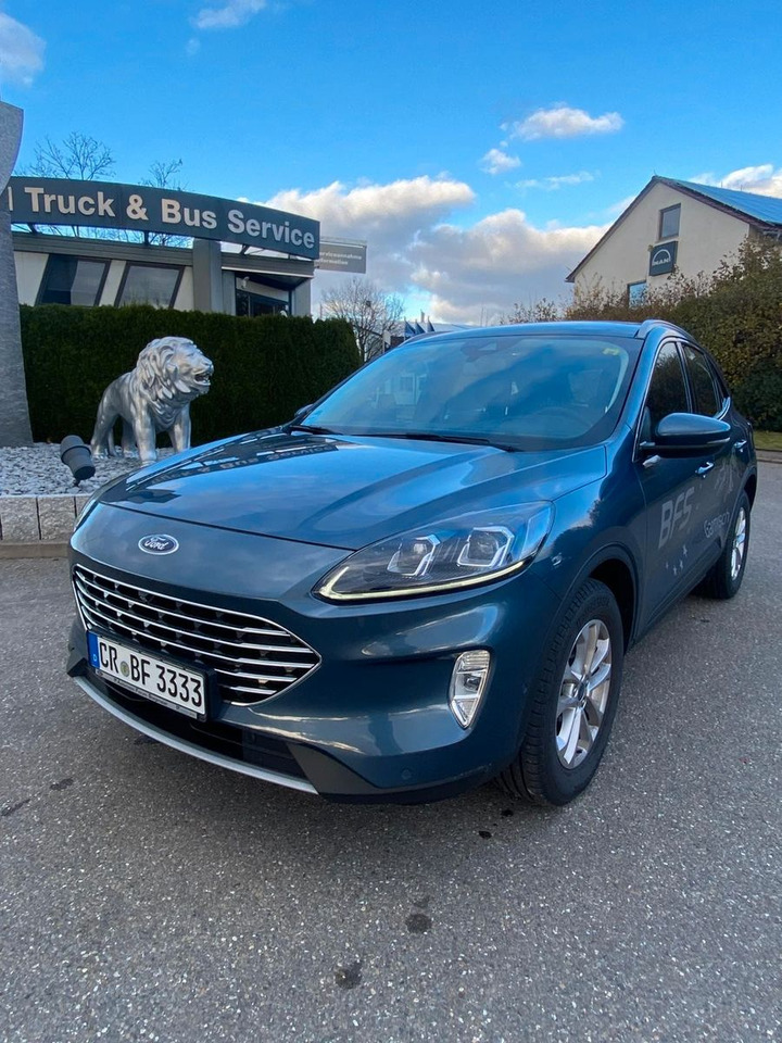 Ford Kuga Titanium 4X4 AWD - SUV: obrázek 4 Ford Kuga Titanium 4X4 AWD - SUV: obrázek 4