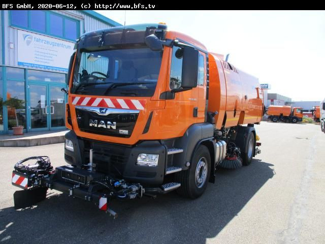 MAN TGS 18.400 4X2 BL Bucher OF 8000 RS Drehjet beid - Zametací vůz: obrázek 1 MAN TGS 18.400 4X2 BL Bucher OF 8000 RS Drehjet beid - Zametací vůz: obrázek 1