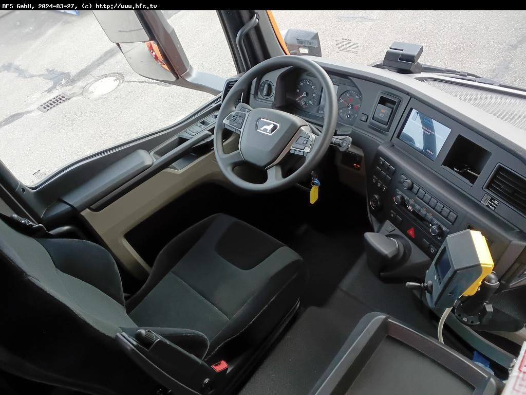 MAN TGS (TG3) 28.510 6x4-4 BL CH WiDi Fassi 15mt - Sklápěč: obrázek 4 MAN TGS (TG3) 28.510 6x4-4 BL CH WiDi Fassi 15mt - Sklápěč: obrázek 4