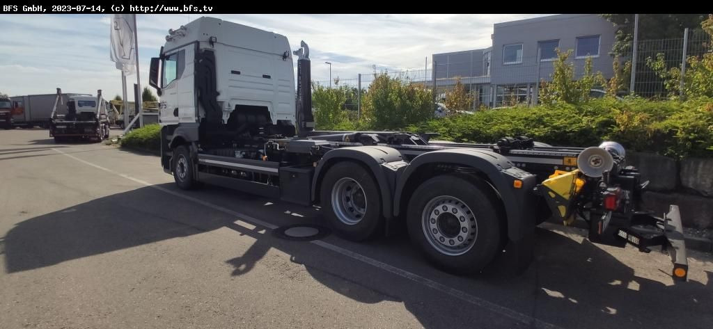 MAN TGX (TG3) 26.510 6x2-4 BL CH RS 21.70 Meiller - Hákový nosič kontejnerů: obrázek 2 MAN TGX (TG3) 26.510 6x2-4 BL CH RS 21.70 Meiller - Hákový nosič kontejnerů: obrázek 2