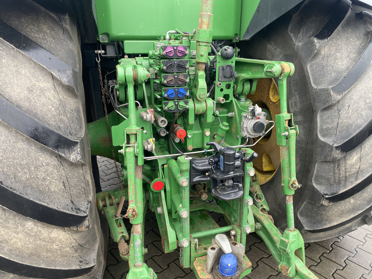 John Deere 8335 R AutoPower 50 km/h 370 PS - Traktor: obrázek 4 John Deere 8335 R AutoPower 50 km/h 370 PS - Traktor: obrázek 4