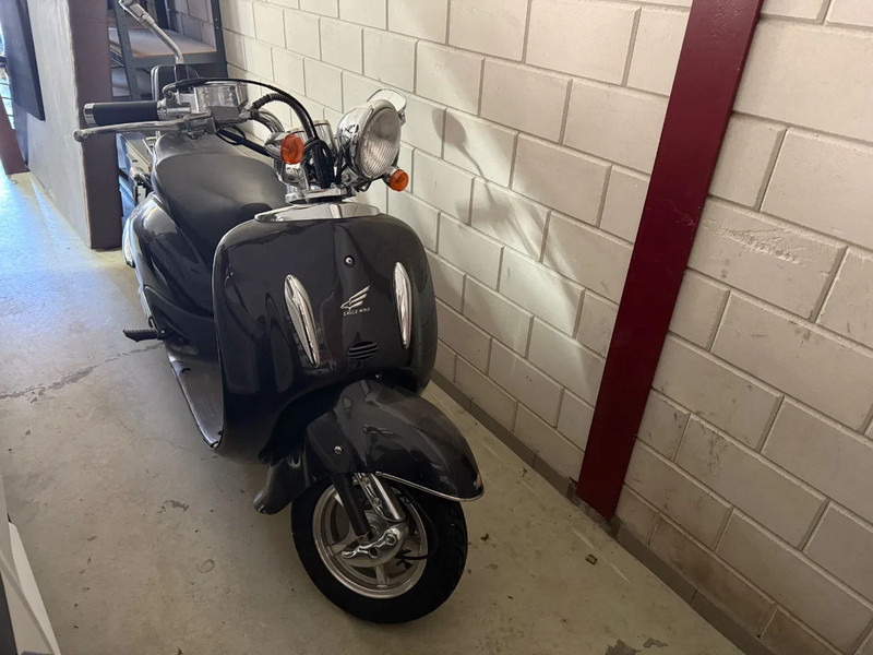 BENZHOU 50RETRO 50RETRO - Motocykl: obrázek 1 BENZHOU 50RETRO 50RETRO - Motocykl: obrázek 1