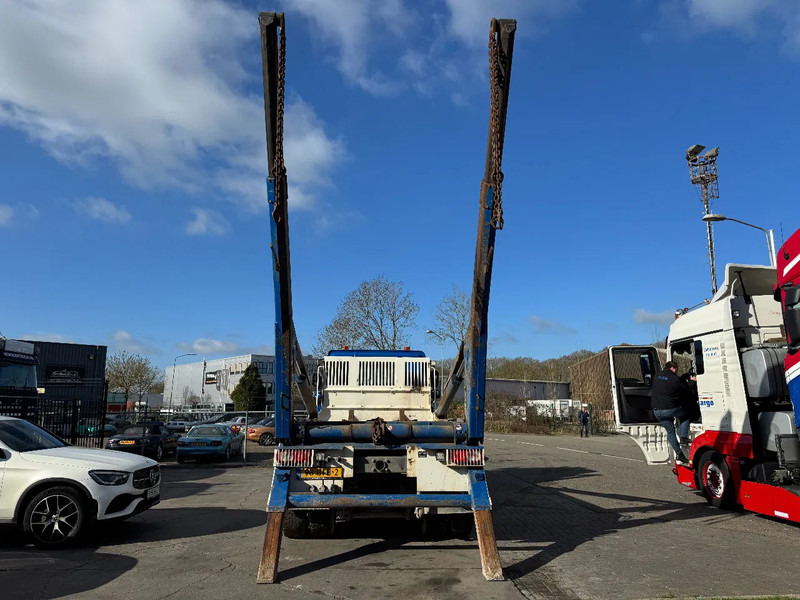 DAF CF 400 6X2 - EURO 6 + VDL P-18 + REMOTE + LIFT AXLE - Ramenový nosič kontajnerov: obrázek 4 DAF CF 400 6X2 - EURO 6 + VDL P-18 + REMOTE + LIFT AXLE - Ramenový nosič kontajnerov: obrázek 4