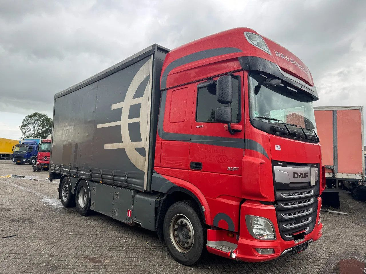 DAF XF 480 6X2 EURO 6 2018AUTOMATIC DAF XF 480 6X2 EURO 6 2018 AUTOMATIC - Plachtový nákladní auto: obrázek 2 DAF XF 480 6X2 EURO 6 2018AUTOMATIC DAF XF 480 6X2 EURO 6 2018 AUTOMATIC - Plachtový nákladní auto: obrázek 2
