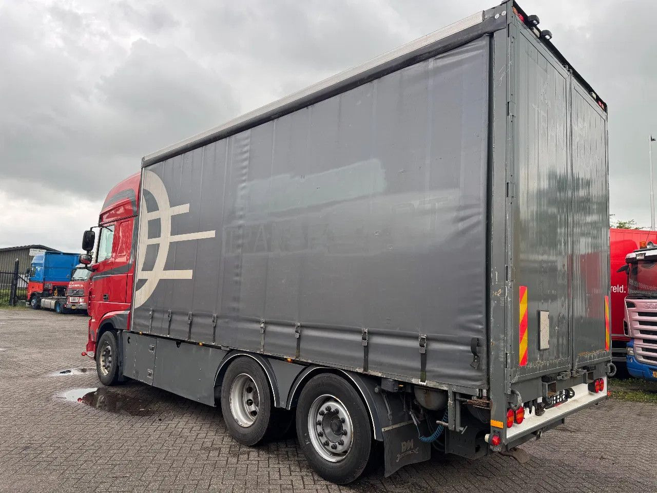 DAF XF 480 6X2 EURO 6 2018AUTOMATIC DAF XF 480 6X2 EURO 6 2018 AUTOMATIC - Plachtový nákladní auto: obrázek 5 DAF XF 480 6X2 EURO 6 2018AUTOMATIC DAF XF 480 6X2 EURO 6 2018 AUTOMATIC - Plachtový nákladní auto: obrázek 5