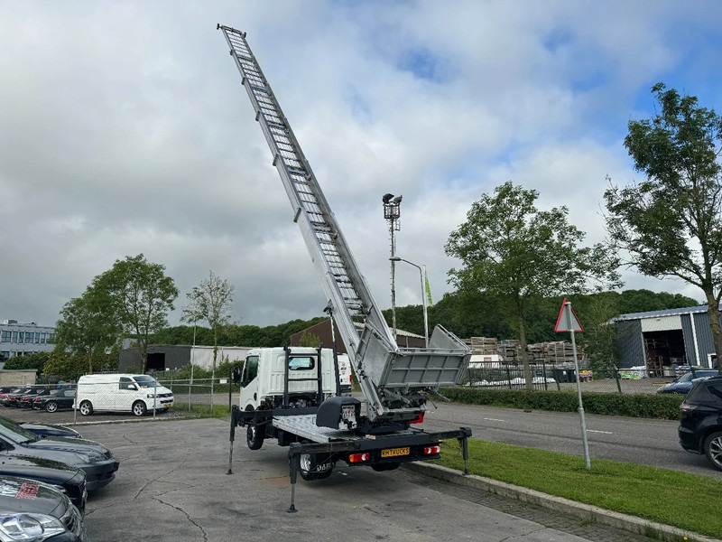 Nissan Cabstar 35.13 EURO 6 + LIFT 25 METER + REMOTE CONTROL - Dodávka: obrázek 3 Nissan Cabstar 35.13 EURO 6 + LIFT 25 METER + REMOTE CONTROL - Dodávka: obrázek 3