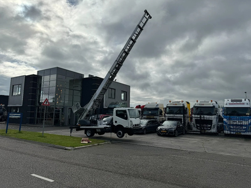 Nissan Cabstar 35.13 EURO 6 + LIFT 25 METER + REMOTE CONTROL - Dodávka: obrázek 2 Nissan Cabstar 35.13 EURO 6 + LIFT 25 METER + REMOTE CONTROL - Dodávka: obrázek 2