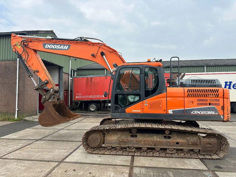 Doosan DX235LC 5 -  ONLY 4226 HOURS - - Pásové rýpadlo: obrázek 1 Doosan DX235LC 5 -  ONLY 4226 HOURS - - Pásové rýpadlo: obrázek 1