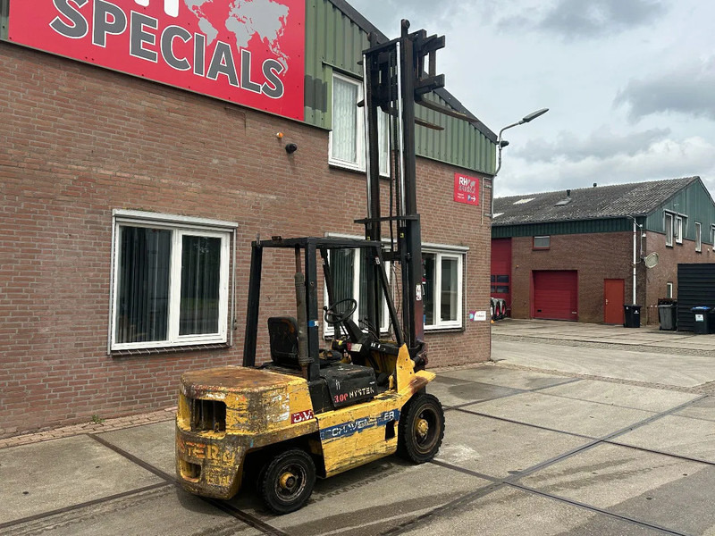 Hyster H3.00XL - 3 TONS - Dieselový vysokozdvižný vozík: obrázek 4 Hyster H3.00XL - 3 TONS - Dieselový vysokozdvižný vozík: obrázek 4