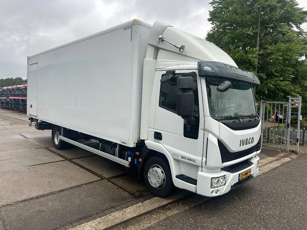 Iveco ML 120 -220 L, DHOLLANDIA LIFT, BOX 726X250X240 - Skříňový nákladní auto: obrázek 3 Iveco ML 120 -220 L, DHOLLANDIA LIFT, BOX 726X250X240 - Skříňový nákladní auto: obrázek 3
