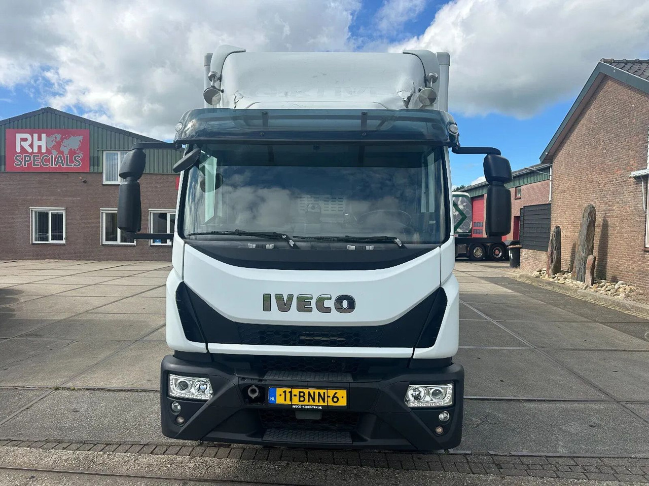 Iveco ML 150 -220, DHOLLANDIA LIFT, BOX 760X250X250 CM - Skříňový nákladní auto: obrázek 2 Iveco ML 150 -220, DHOLLANDIA LIFT, BOX 760X250X250 CM - Skříňový nákladní auto: obrázek 2