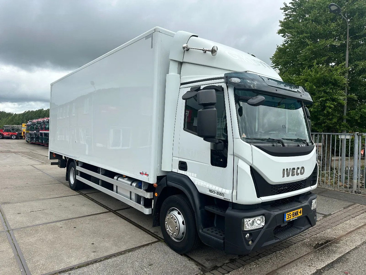 Iveco ML 150 -220, DHOLLANDIA LIFT, BOX 760X250X250 CM - Skříňový nákladní auto: obrázek 3 Iveco ML 150 -220, DHOLLANDIA LIFT, BOX 760X250X250 CM - Skříňový nákladní auto: obrázek 3