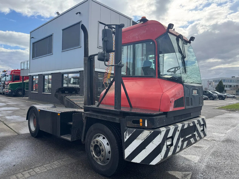 Kalmar TT612D 4X2 - Terminálový traktor: obrázek 3 Kalmar TT612D 4X2 - Terminálový traktor: obrázek 3