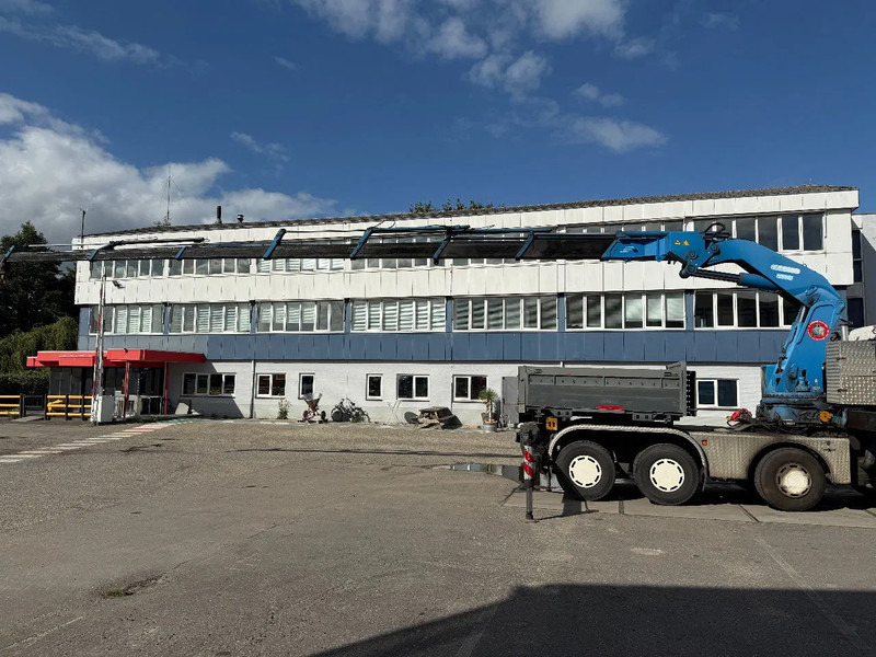 MAN 33.463 33-463 8x4 met 62 effer kraan 6x uitschuifbaar - Auto s hydraulickou rukou: obrázek 3 MAN 33.463 33-463 8x4 met 62 effer kraan 6x uitschuifbaar - Auto s hydraulickou rukou: obrázek 3