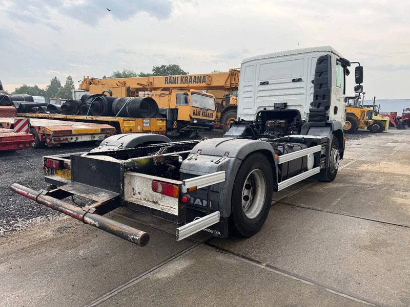 MAN TGM 18.340 4X2 EURO 5 CHASSIS - Podvozek s kabinou: obrázek 4 MAN TGM 18.340 4X2 EURO 5 CHASSIS - Podvozek s kabinou: obrázek 4