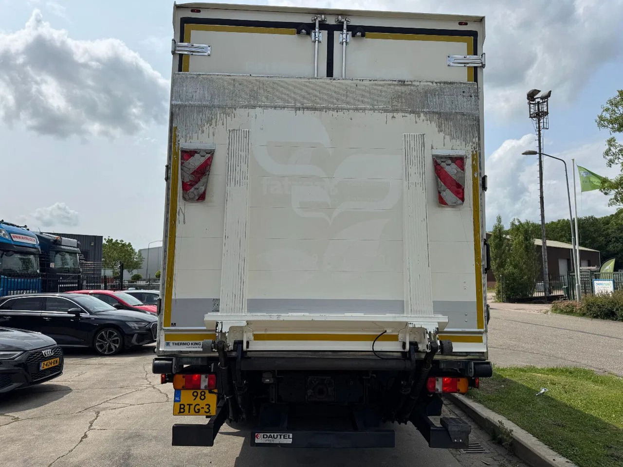 MAN TGS 26.440 6X2 - EURO 6 + THERMKING T-800R + DAU - Chladírenský nákladní automobil: obrázek 5 MAN TGS 26.440 6X2 - EURO 6 + THERMKING T-800R + DAU - Chladírenský nákladní automobil: obrázek 5