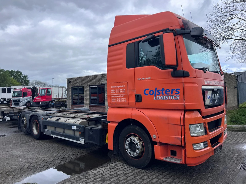 MAN TGX 26.440 XLX 6X2 EURO 5 - BDF CHASSIS + RETARDER - Kontejnérový podvozek/ Výměnná nástavba: obrázek 3 MAN TGX 26.440 XLX 6X2 EURO 5 - BDF CHASSIS + RETARDER - Kontejnérový podvozek/ Výměnná nástavba: obrázek 3