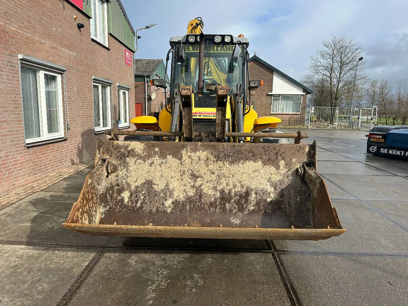 New Holland LB115B, CE, 240 MM MULTI PURPOSE LOADER BUCKET, 800 MM BACHOE DIGGING BUCKET, FLIP OVER FORKS, AIR CONDITIONER - Rýpadlo-nakladač: obrázek 4 New Holland LB115B, CE, 240 MM MULTI PURPOSE LOADER BUCKET, 800 MM BACHOE DIGGING BUCKET, FLIP OVER FORKS, AIR CONDITIONER - Rýpadlo-nakladač: obrázek 4