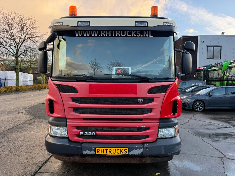 Scania P320 6X2 - EURO 6 + HIAB XS 144 HIPRO + REMOTE + HIAB HOOK + RETARDER - Hákový nosič kontejnerů, Auto s hydraulickou rukou: obrázek 2 Scania P320 6X2 - EURO 6 + HIAB XS 144 HIPRO + REMOTE + HIAB HOOK + RETARDER - Hákový nosič kontejnerů, Auto s hydraulickou rukou: obrázek 2