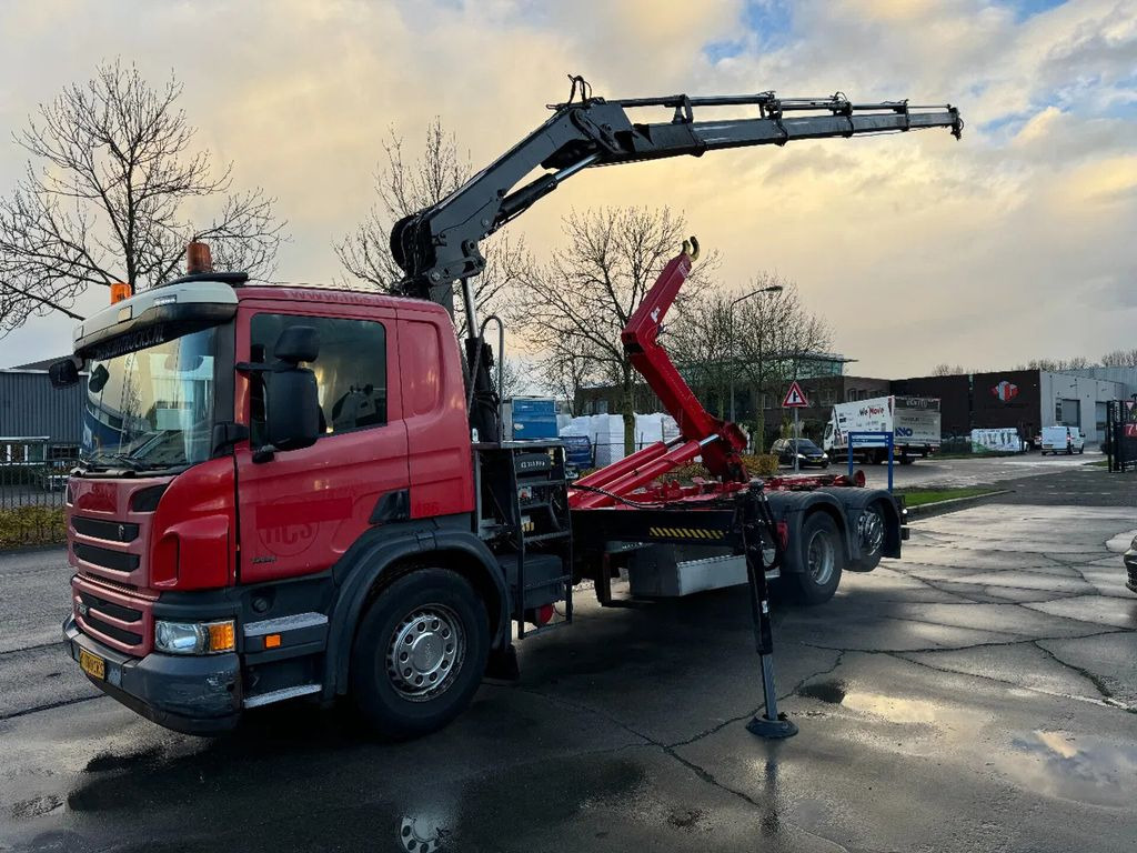 Scania P320 6X2 - EURO 6 + HIAB XS 144 HIPRO + REMOTE + - Hákový nosič kontejnerů, Auto s hydraulickou rukou: obrázek 1 Scania P320 6X2 - EURO 6 + HIAB XS 144 HIPRO + REMOTE + - Hákový nosič kontejnerů, Auto s hydraulickou rukou: obrázek 1