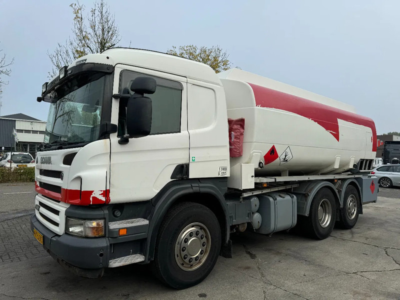 Scania P400 6X2 - EURO 5 + 3 CAMBER + LIFTING AXLE - Cisternové vozidlo: obrázek 1 Scania P400 6X2 - EURO 5 + 3 CAMBER + LIFTING AXLE - Cisternové vozidlo: obrázek 1