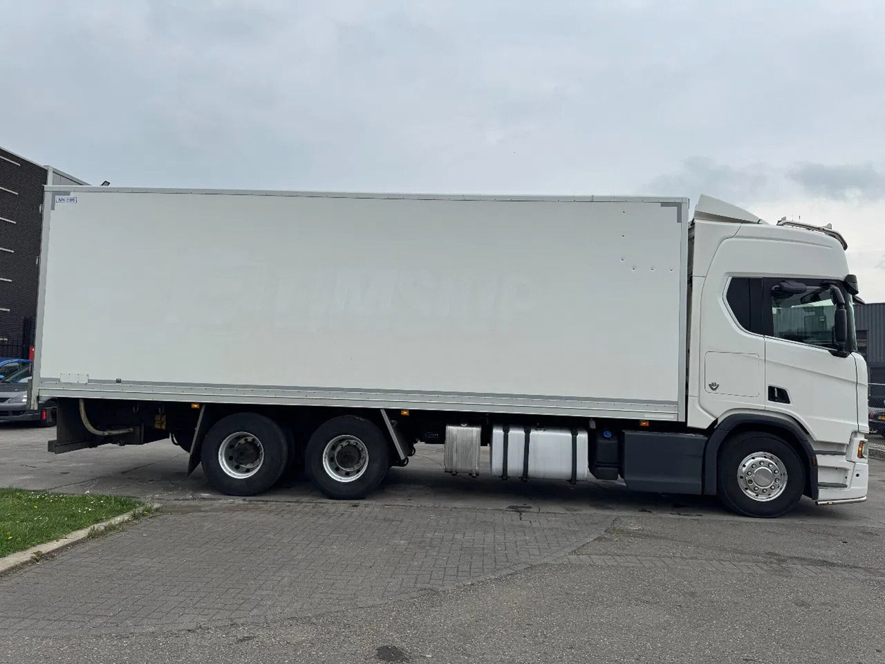 Scania R650 V8 6X4 - EURO 6 + THERMOKING - Chladírenský nákladní automobil: obrázek 4 Scania R650 V8 6X4 - EURO 6 + THERMOKING - Chladírenský nákladní automobil: obrázek 4