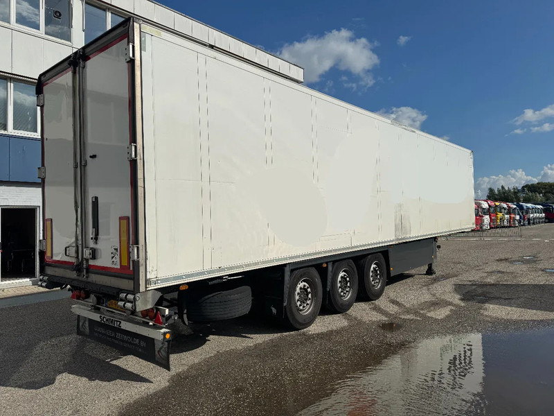 Schmitz Cargobull SCB*S3B THERMO KING SLX 300E TÜV TILL 03-2026 - Chladírenský návěs: obrázek 4 Schmitz Cargobull SCB*S3B THERMO KING SLX 300E TÜV TILL 03-2026 - Chladírenský návěs: obrázek 4
