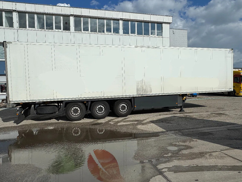 Schmitz Cargobull SCB*S3B THERMO KING SLX 300E TÜV TILL 03-2026 - Chladírenský návěs: obrázek 5 Schmitz Cargobull SCB*S3B THERMO KING SLX 300E TÜV TILL 03-2026 - Chladírenský návěs: obrázek 5