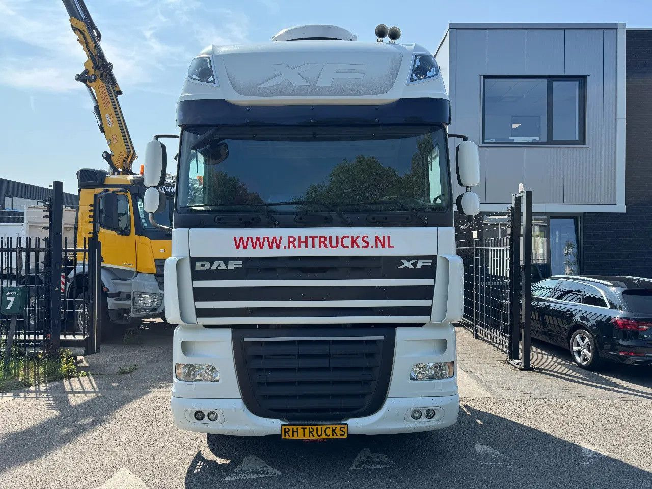 DAF XF 105.510 4X2 SKIRTS ADR RETARDER STANDKLIMA - Tahač: obrázek 2 DAF XF 105.510 4X2 SKIRTS ADR RETARDER STANDKLIMA - Tahač: obrázek 2