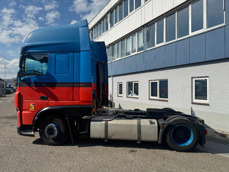 DAF XF 440 4X2 EURO 6 MEGA - Tahač: obrázek 4 DAF XF 440 4X2 EURO 6 MEGA - Tahač: obrázek 4