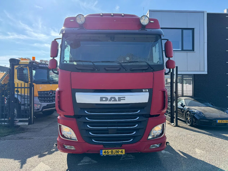 DAF XF 440 4X2 EURO 6 SKIRTS 2017 - Tahač: obrázek 2 DAF XF 440 4X2 EURO 6 SKIRTS 2017 - Tahač: obrázek 2
