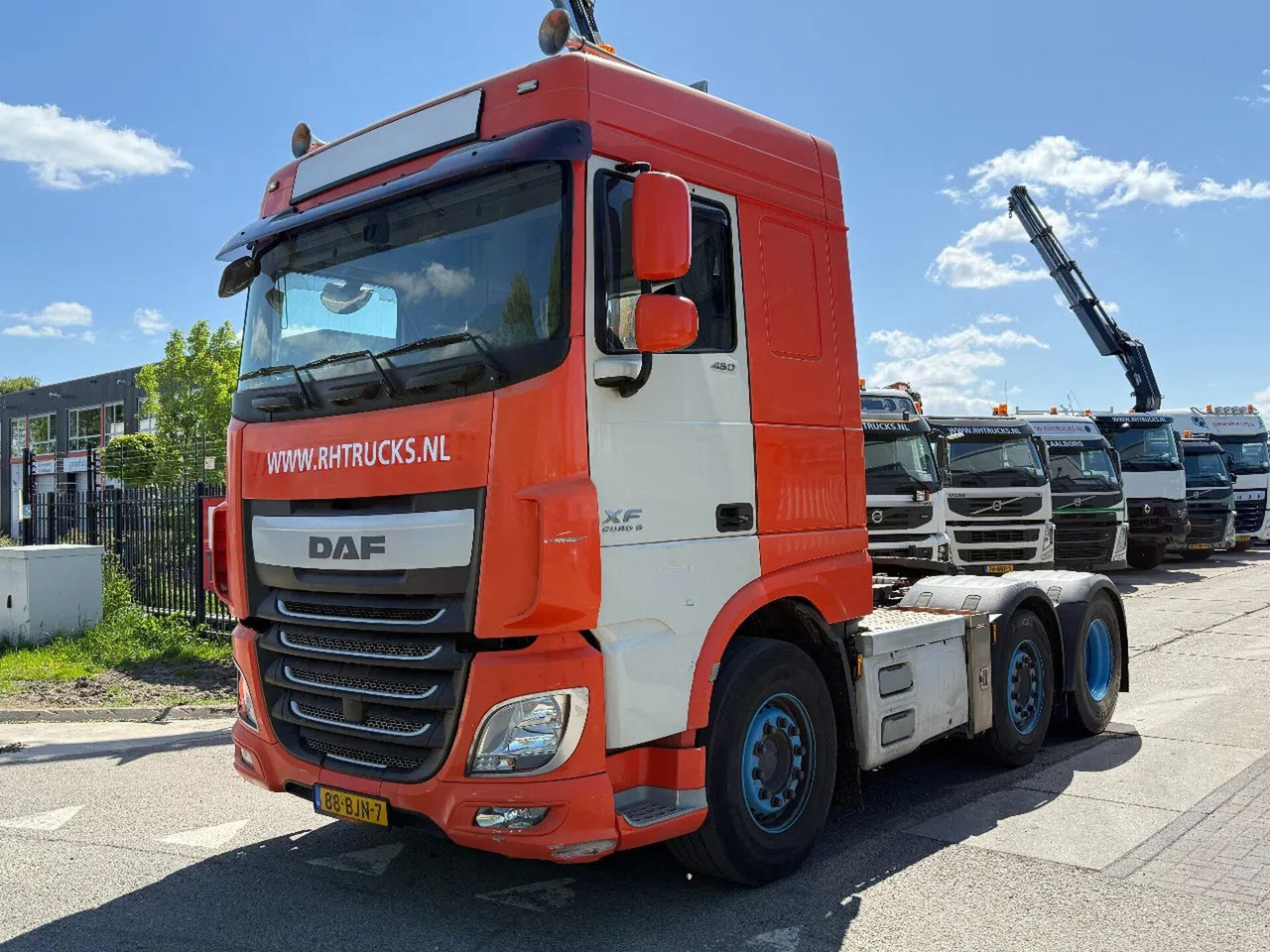 DAF XF 460 6X2 EURO 6 - ONLY 596.110 KM - Tahač: obrázek 2 DAF XF 460 6X2 EURO 6 - ONLY 596.110 KM - Tahač: obrázek 2