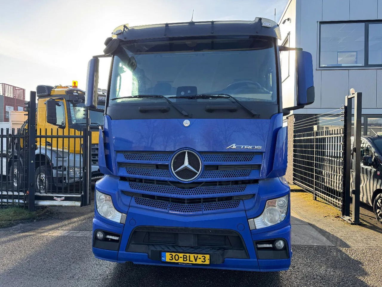 Mercedes-Benz Actros 1836 4X2 - EURO 6 + TÜV 09-2025 - Tahač: obrázek 2 Mercedes-Benz Actros 1836 4X2 - EURO 6 + TÜV 09-2025 - Tahač: obrázek 2