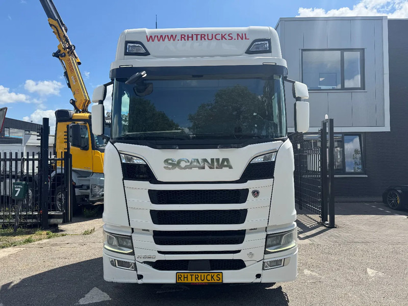 Scania R520 V8 NGS 6X4 EURO 6 - Tahač: obrázek 2 Scania R520 V8 NGS 6X4 EURO 6 - Tahač: obrázek 2