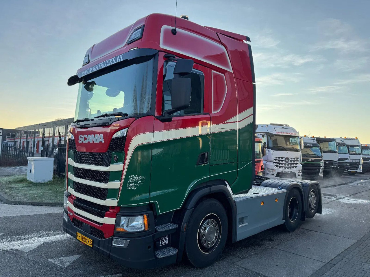 Scania S500 6X2 - EURO 6 + LIFT AXLE Scania S500 6X2 - EURO 6 + LIFT AXLE - Tahač: obrázek 1 Scania S500 6X2 - EURO 6 + LIFT AXLE Scania S500 6X2 - EURO 6 + LIFT AXLE - Tahač: obrázek 1