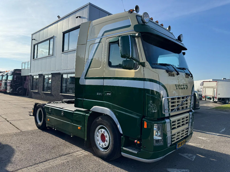 Volvo FH 16.550 4X2 - EURO 3 + FULL SPOILER + MANUAL GEAR - Tahač: obrázek 3 Volvo FH 16.550 4X2 - EURO 3 + FULL SPOILER + MANUAL GEAR - Tahač: obrázek 3