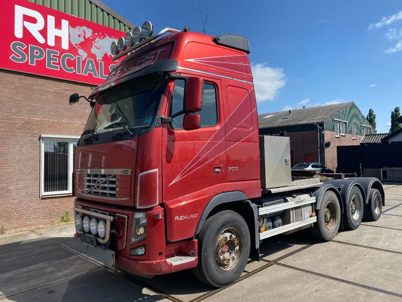 Volvo FH 16.700 FH16-700 8X4 140 TON FULL STEEL - Tahač: obrázek 2 Volvo FH 16.700 FH16-700 8X4 140 TON FULL STEEL - Tahač: obrázek 2