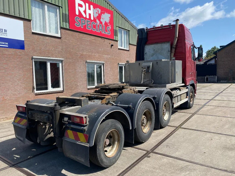 Volvo FH 16.700 FH16-700 8X4 140 TON FULL STEEL - Tahač: obrázek 5 Volvo FH 16.700 FH16-700 8X4 140 TON FULL STEEL - Tahač: obrázek 5