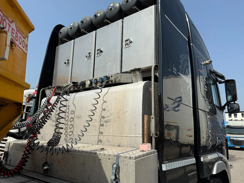 Volvo FH 16.750 8X4 - 160 TON + RETARDER - Tahač: obrázek 5 Volvo FH 16.750 8X4 - 160 TON + RETARDER - Tahač: obrázek 5