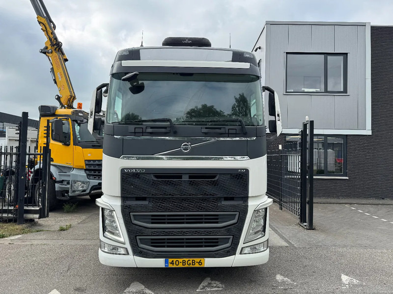 Volvo FH 460 4X2 EURO 6 SKIRTS SPOILERS HYDRAULIC - Tahač: obrázek 2 Volvo FH 460 4X2 EURO 6 SKIRTS SPOILERS HYDRAULIC - Tahač: obrázek 2