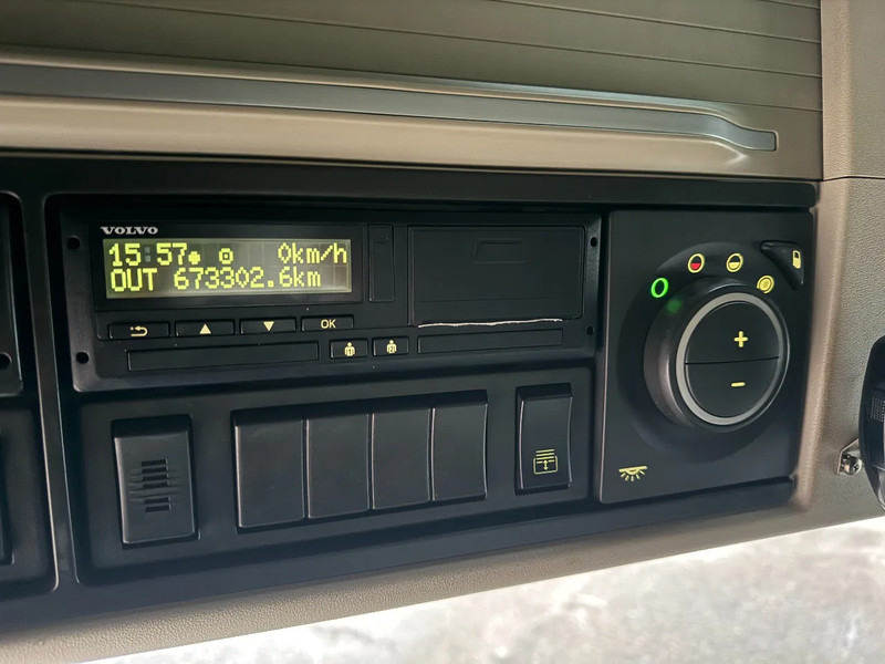 Tahač Volvo FH 460 6X2 EURO 6 HYDRAULIC: obrázek 19 Tahač Volvo FH 460 6X2 EURO 6 HYDRAULIC: obrázek 19