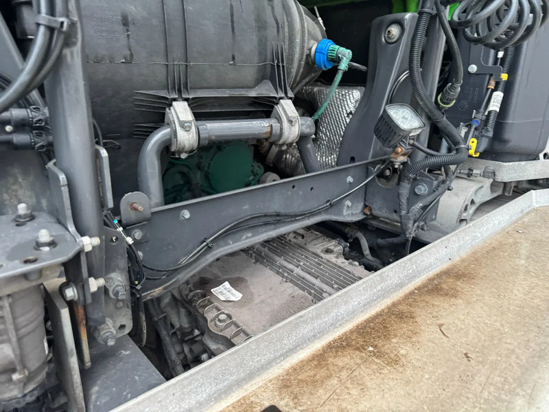 Tahač Volvo FH 460 6X2 EURO 6 HYDRAULIC: obrázek 11 Tahač Volvo FH 460 6X2 EURO 6 HYDRAULIC: obrázek 11