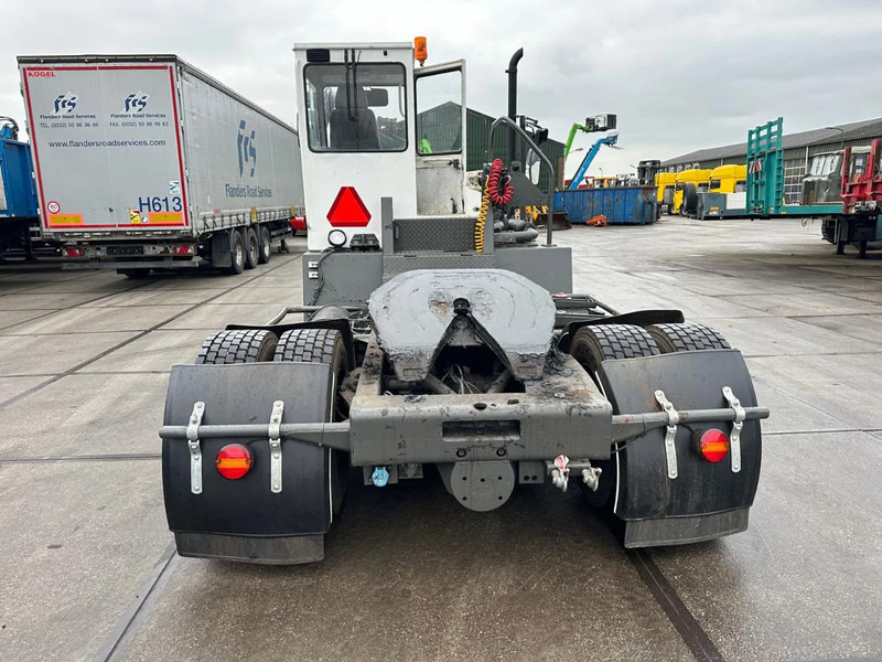 Terberg YT YT17 - Terminálový traktor: obrázek 4 Terberg YT YT17 - Terminálový traktor: obrázek 4