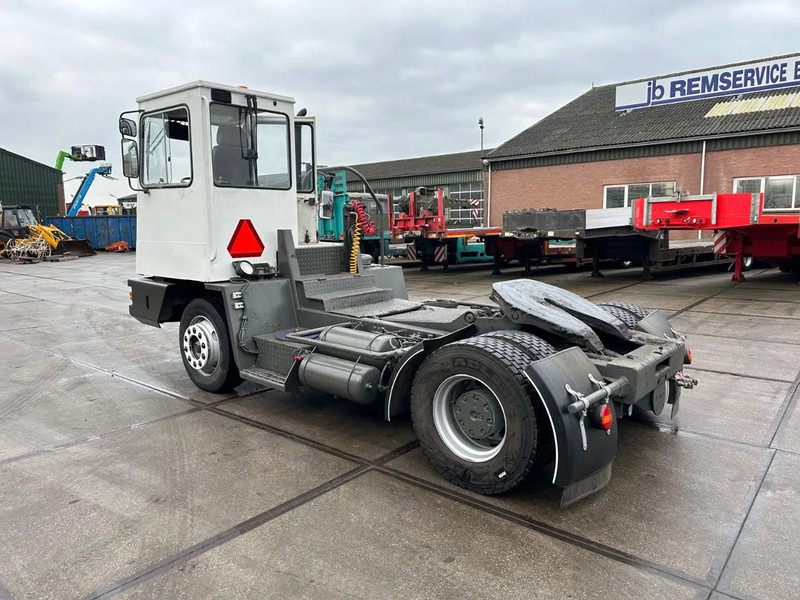 Terberg YT YT17 - Terminálový traktor: obrázek 3 Terberg YT YT17 - Terminálový traktor: obrázek 3