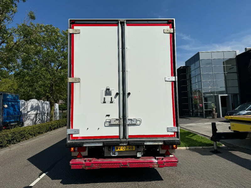Volvo FH 12.420 4X2 EURO 3+ BURG HANGER + THERMO KING + DHOLLANDIA LIFT - Chladírenský nákladní automobil: obrázek 5 Volvo FH 12.420 4X2 EURO 3+ BURG HANGER + THERMO KING + DHOLLANDIA LIFT - Chladírenský nákladní automobil: obrázek 5