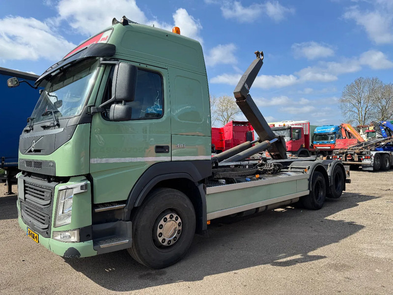 Volvo FM 410 6X2 EURO 6 VDL 20 T HOOK LIFTING AXLE - Hákový nosič kontejnerů: obrázek 1 Volvo FM 410 6X2 EURO 6 VDL 20 T HOOK LIFTING AXLE - Hákový nosič kontejnerů: obrázek 1