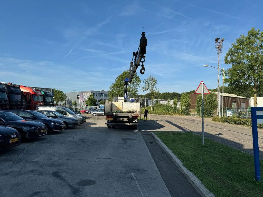 Volvo FM 7.290 4X2 EURO 2 + PM 22SP5 + REMOTE CONTROL - Nákladní automobil valníkový/ Plošinový, Auto s hydraulickou rukou: obrázek 5 Volvo FM 7.290 4X2 EURO 2 + PM 22SP5 + REMOTE CONTROL - Nákladní automobil valníkový/ Plošinový, Auto s hydraulickou rukou: obrázek 5