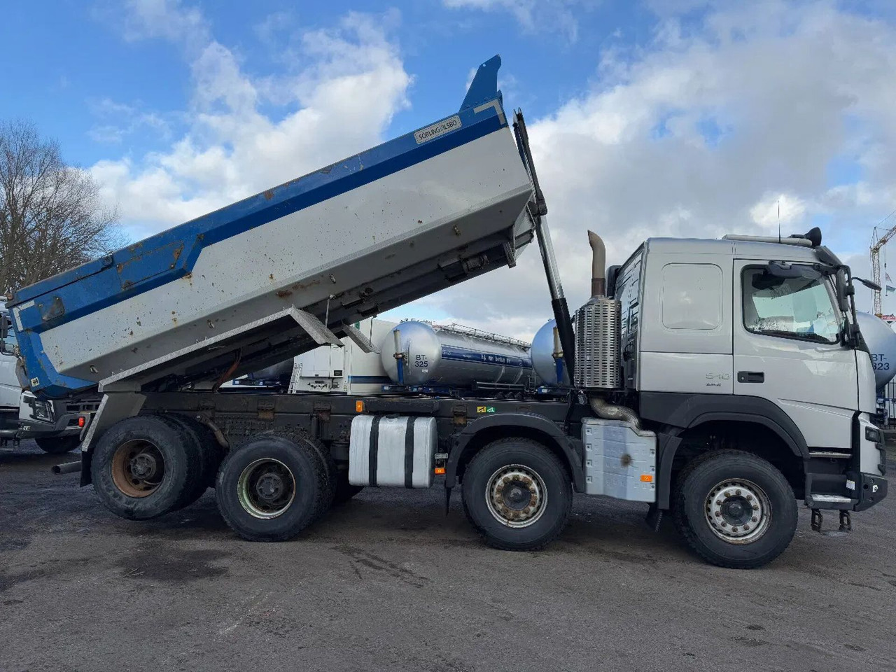 Volvo FMX 540 8X4 - EURO 6 + KIPPER + LIFTING AXLE Volvo FMX 540 8X4 - EURO 6 + KIPPER + LIFTING AXLE - Sklápěč: obrázek 3 Volvo FMX 540 8X4 - EURO 6 + KIPPER + LIFTING AXLE Volvo FMX 540 8X4 - EURO 6 + KIPPER + LIFTING AXLE - Sklápěč: obrázek 3
